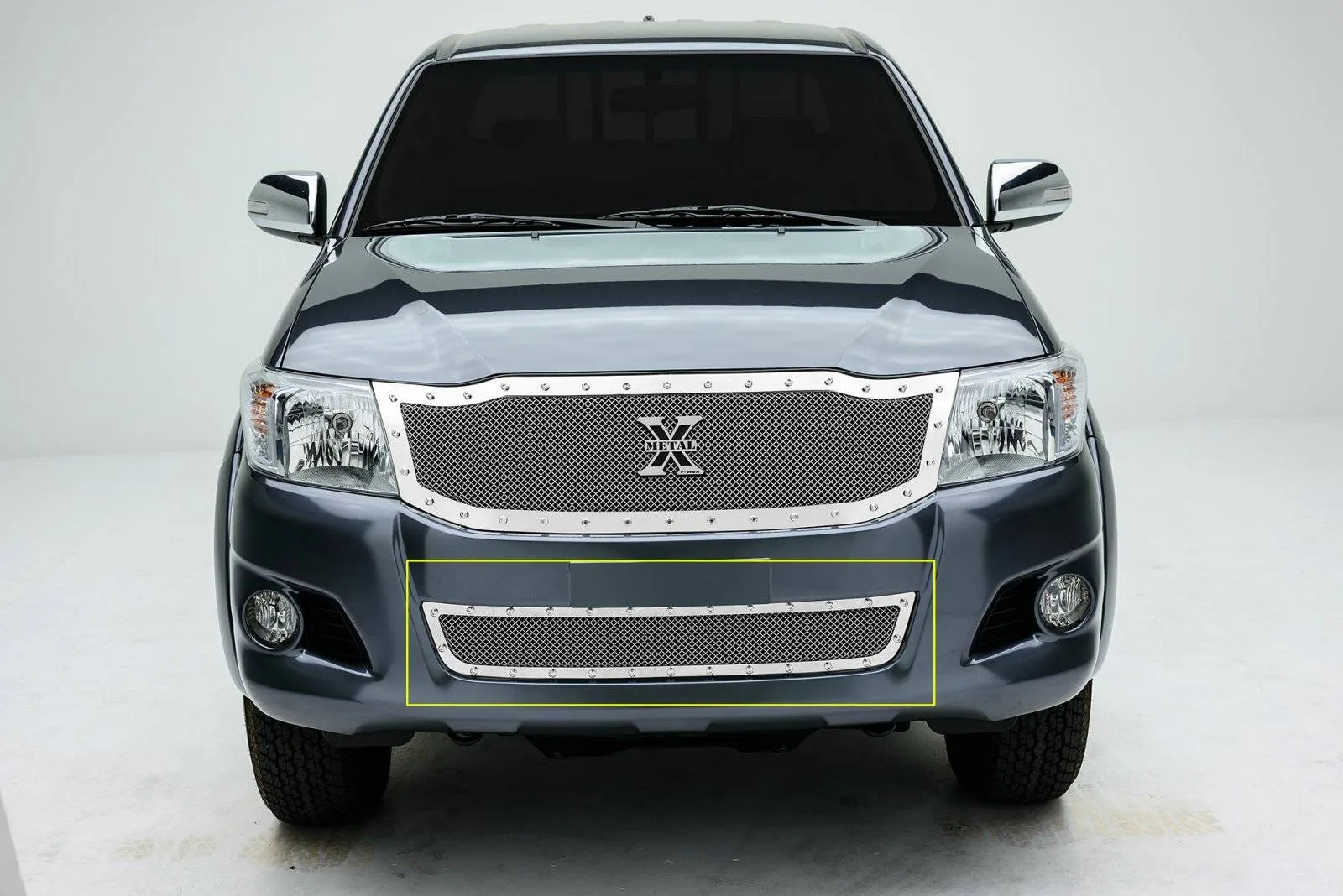 T-REX X Metal Series, 1 Piece Overlay Bumper Grille - Polished - 2012-2015 Hilux