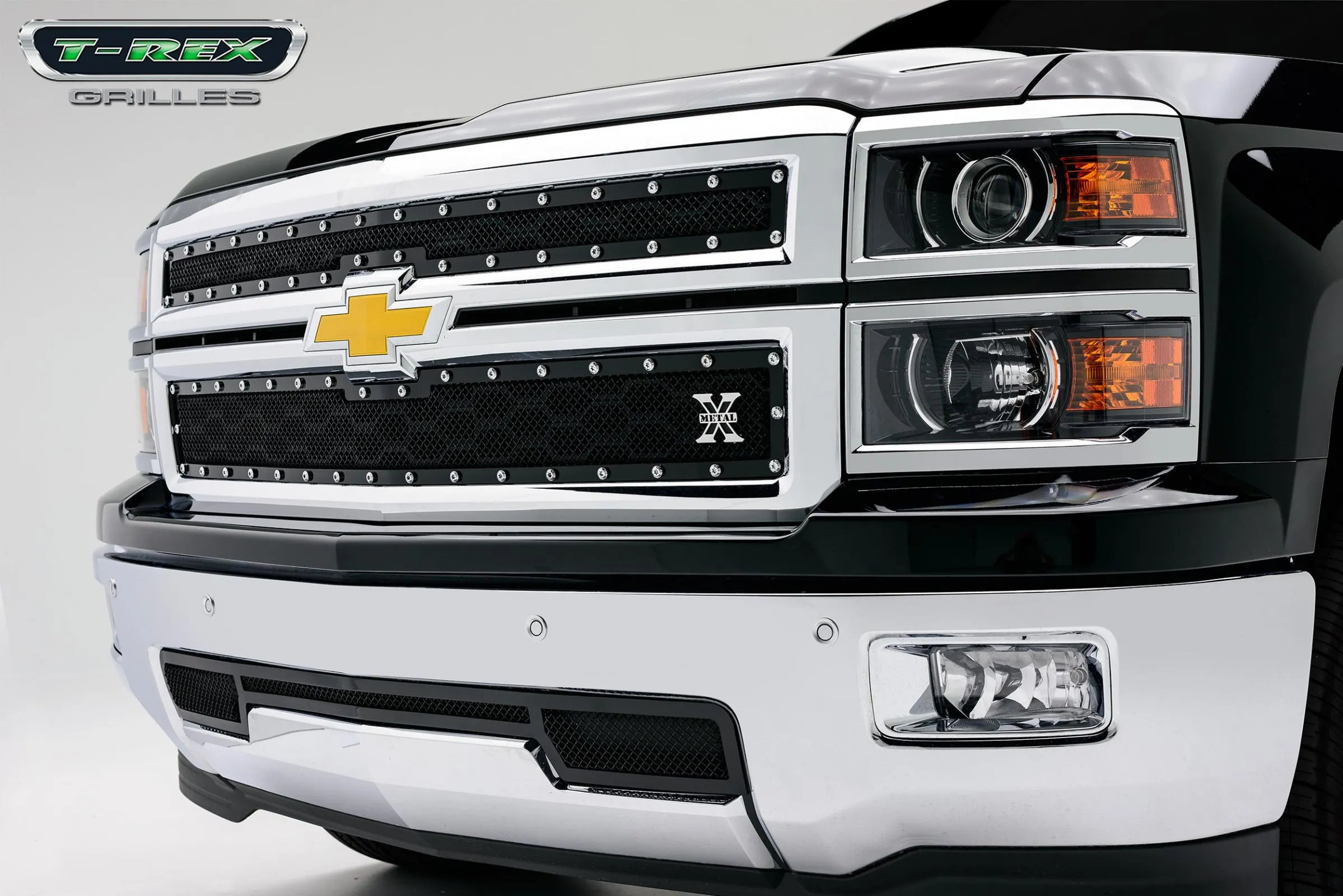 T-REX X Metal Series, 2 Piece Overlay Grilles Studded - 2014-2015 Silverado