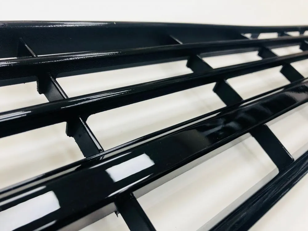 T6 Gloss Black Upper & Lower Grilles With Badge 2015 Onwards NEW
