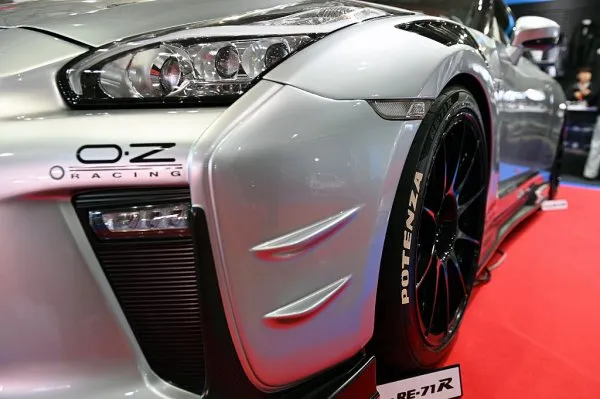 Top Secret R35 GT Front Wide Fender