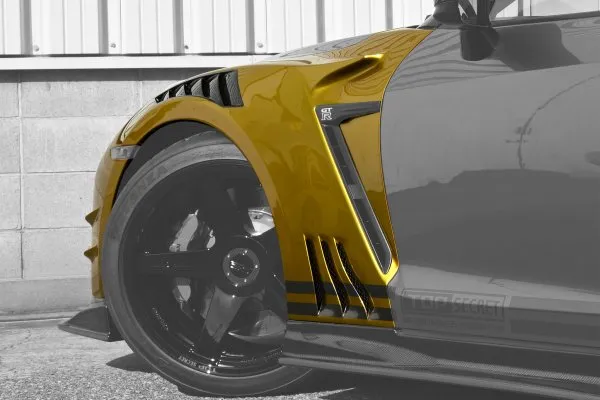 Top Secret R35 GT Front Wide Fender