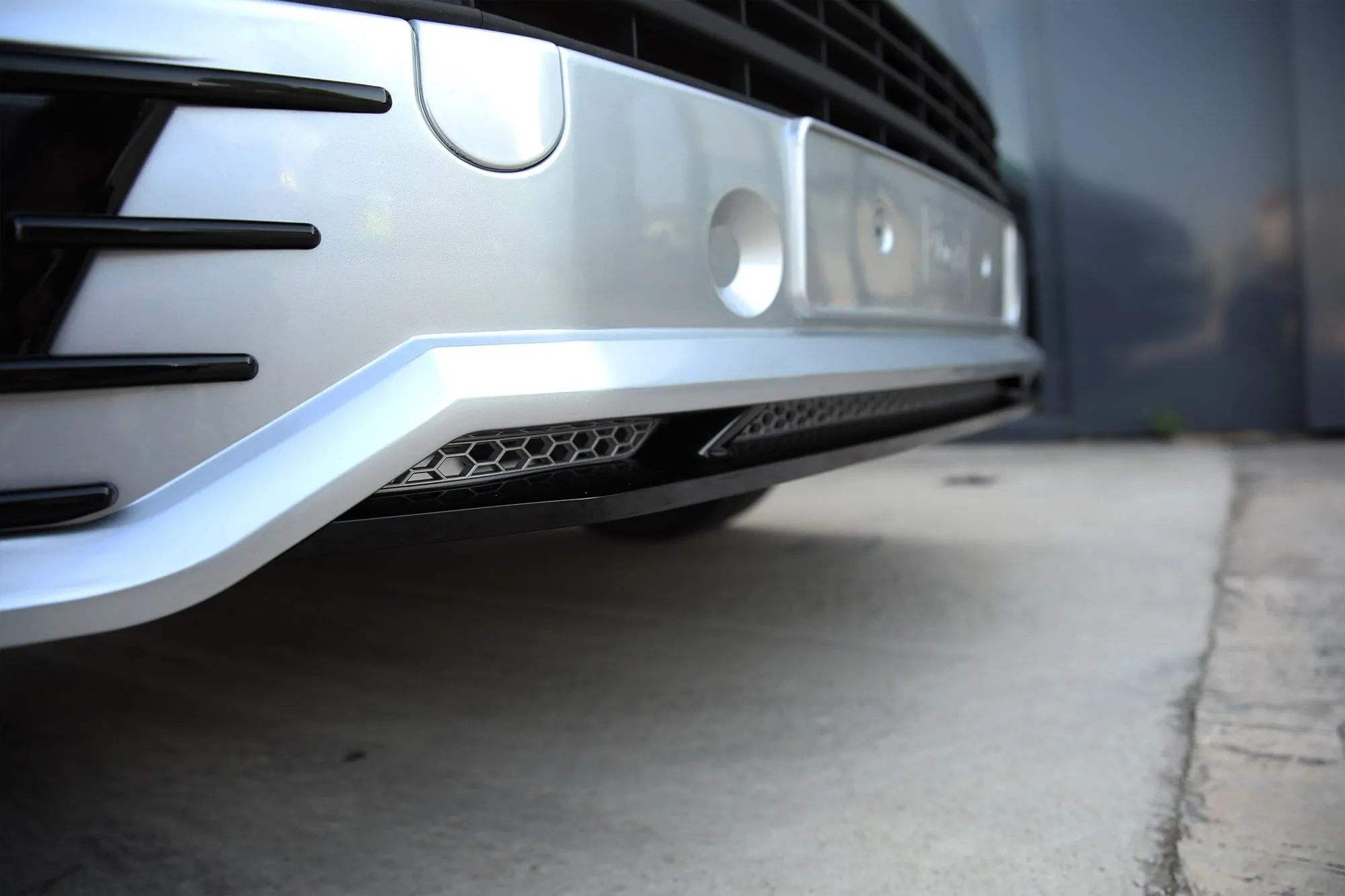 VW T6 Transporter Front Bumper Sportline Style Spoiler   Splitter Painted and ready to fit in 3 colour options