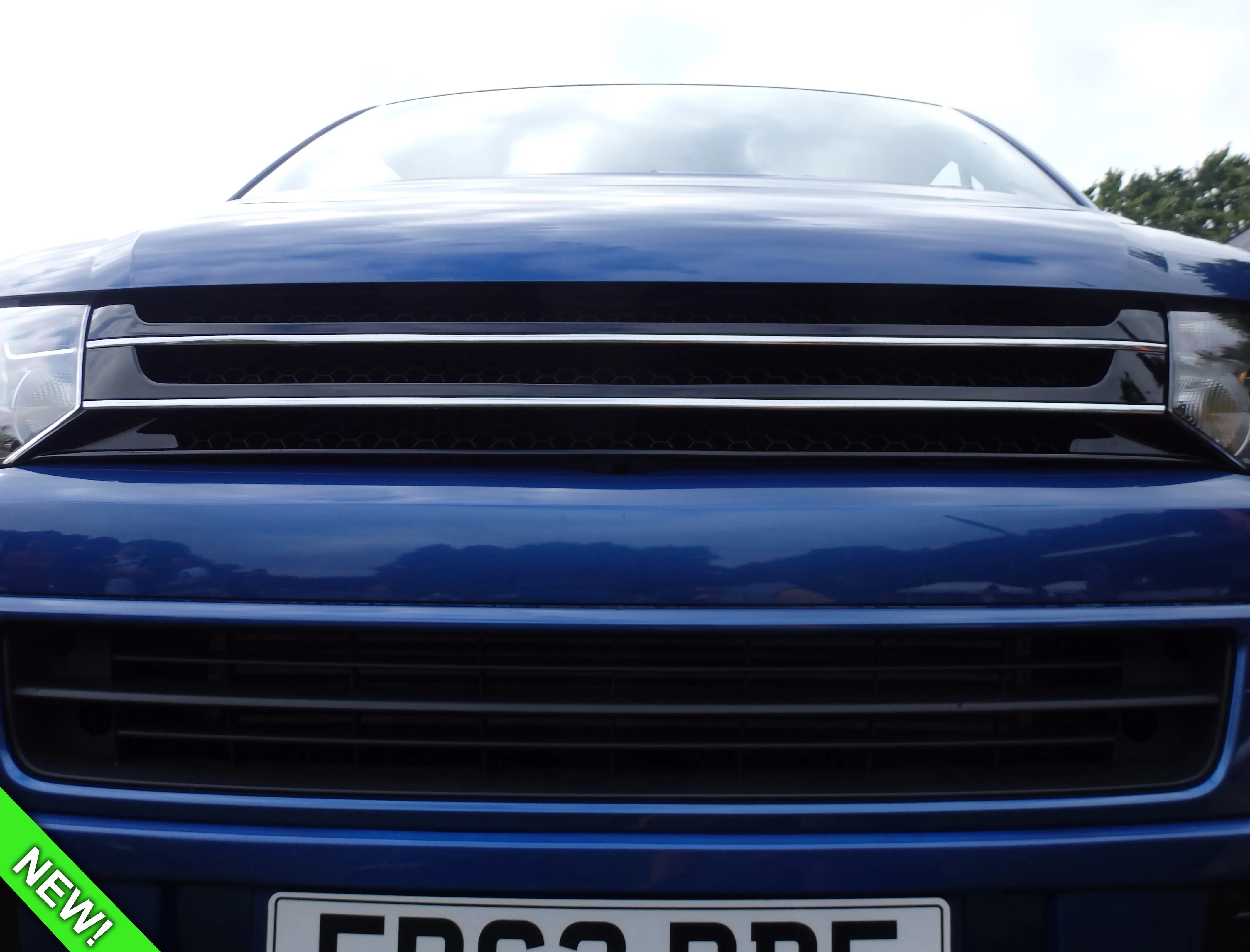 VW Volkswagen T5.1 Front Badgeless Grille (Piano Black) *Clearance* [B Grade] Painted and Ready to Fit